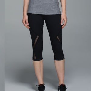 Lululemon Cool To Street Crop